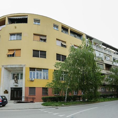Studio Jasna Novi Sad Luaran gambar