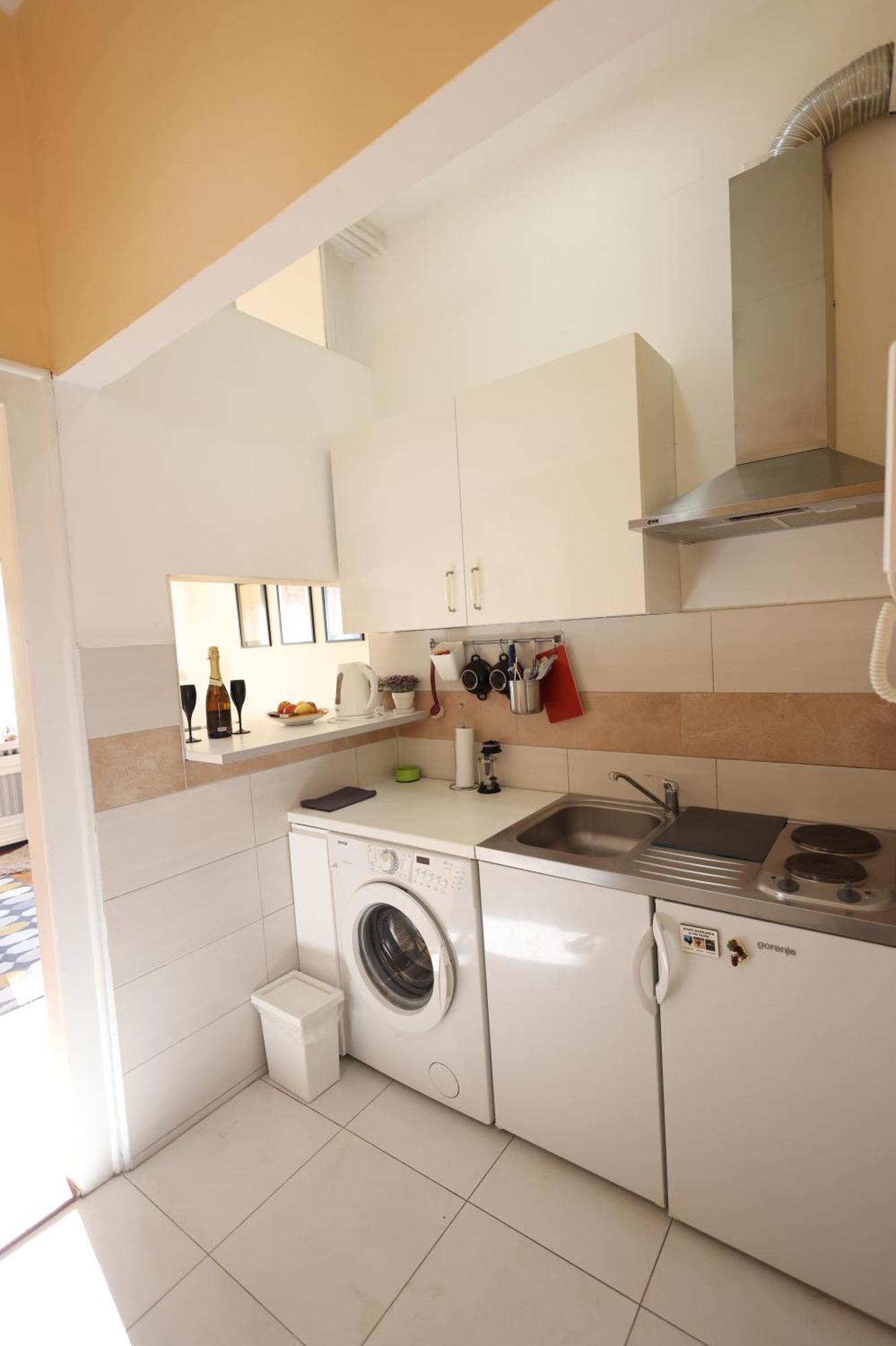 Studio Jasna Novi Sad Luaran gambar